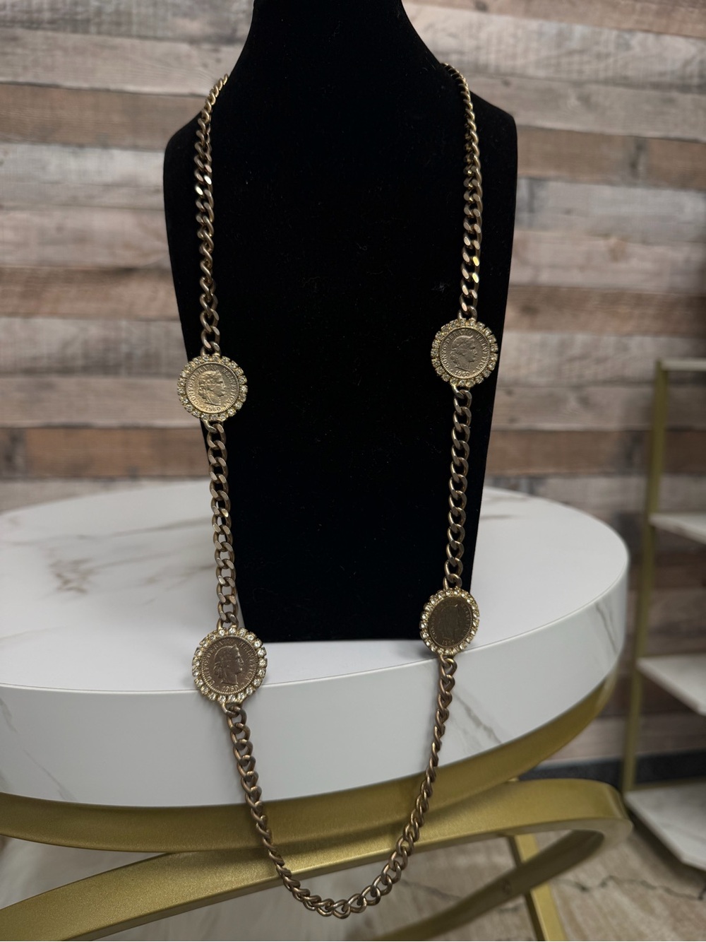Vintage metal coin necklace OS